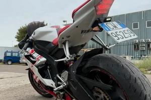 Moto Yamaha R6