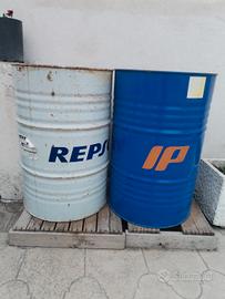 2 bidoni olio grandi