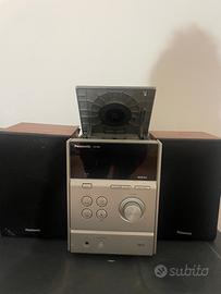Stereo Panasonic con due casse e telecomando