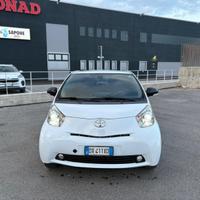 Pari al nuovo toyota