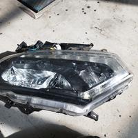 faro anteriore sx Nissan X tril 