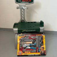 Banco di lavoro Bosh con attrezzi