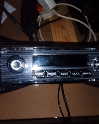 Autoradio stile retrò vintage epoca Subwoofer 