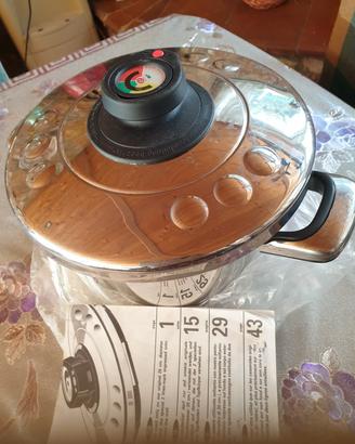 PENTOLA A PRESSIONE 