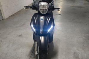 Piaggio Beverly 300 Police