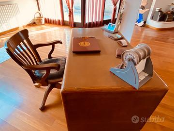 Luigi Gelosa: scrivania, tavolino, armadio e sedia