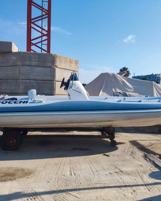 Gommone Focchi 680 + 300 Evinrude ETec G2