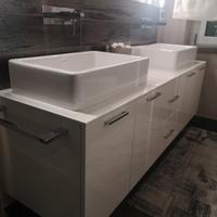 Mobili e accessori bagno 