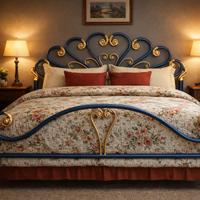 letto ferro blu e dorato