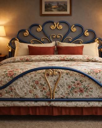 letto ferro blu e dorato