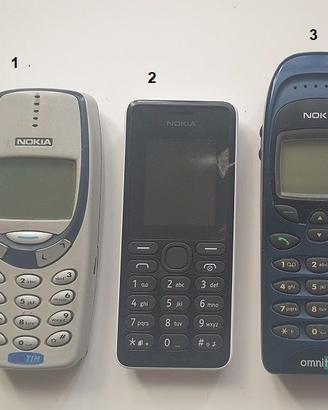 Collezione  13 telefoni  NOKIA