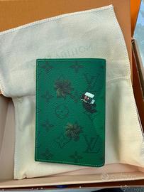 Portapassaporto Louis Vuitton edizione limitata