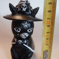Statuetta del Gatto nero Purrah con cappello da st