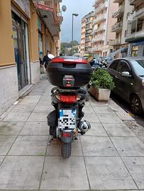 Peugeot LXR 200 scooter