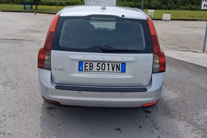 volvo v 50