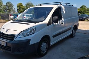 Peugeot Expert 2.0 Furgone pronto al lavoro