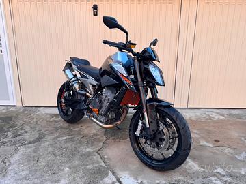 KTM Duke 790