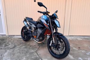 KTM Duke 790