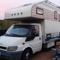 Furgone Ford con Cellula Abitativa