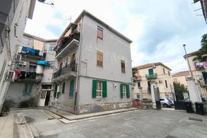 Monolocale oltre accessori in via Lombardia zona v