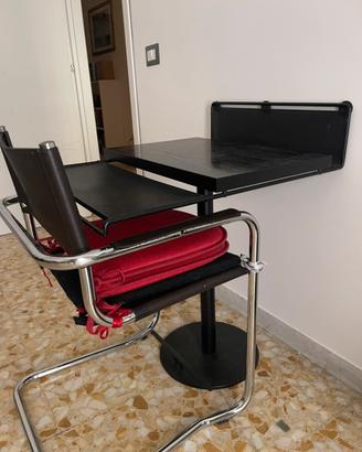Tavolo porta pc con sedia in metallo e pelle nera