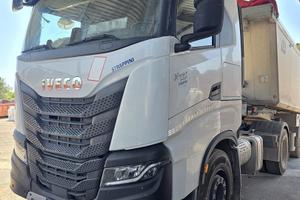 Trattore Stralis X-Way 570 presa di forza