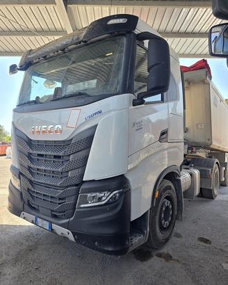 Trattore Stralis X-Way 570 presa di forza