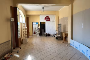 2 Botteghe con 2 Depositi
