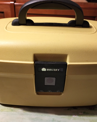 Beauty case Delsey rigido