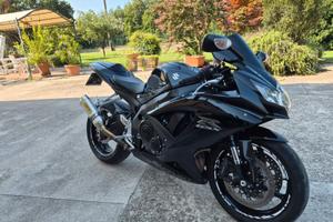 Suzuki gsx r 750 k9
