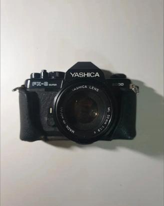 Macchina fotografica Yashica FX-3 super 2000 