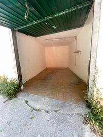 Box auto in pieno centro