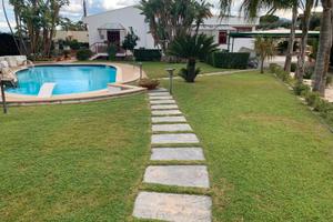 Prestigiosa villa unif. rifinita piscina e giardin