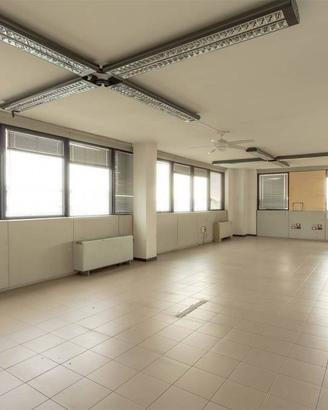 Immobile di 100 m² con 3 locali a Prato