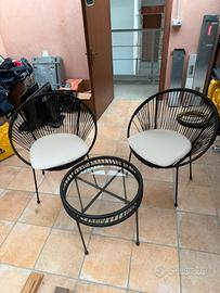 Set sedie e tavolino con cuscini