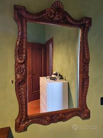 SPECCHIO CON CORNICE IN LEGNO