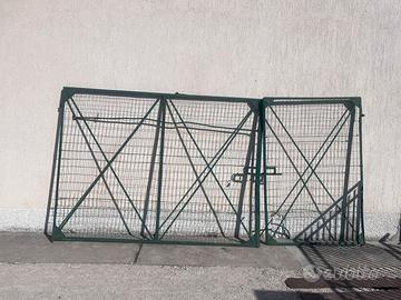 Portone antico in ferro