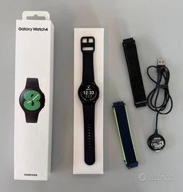 SAMSUNG Galaxy Watch4 modello SM-R860 da 40mm