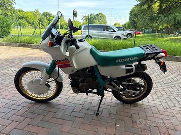 Honda Dominator 650