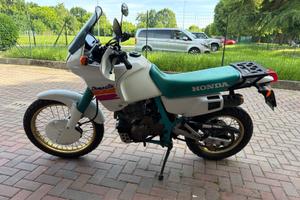 Honda Dominator 650