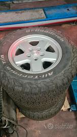 gomme e cerchi da 16 cherokee