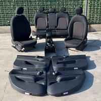 Mini Countryman F60 Sedili