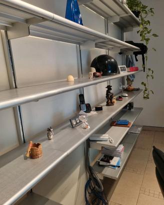 Libreria IKEA Dirigent in alluminio