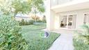 villa-di-120-m²-con-piu-di-5-locali-e-box-auto-a-s