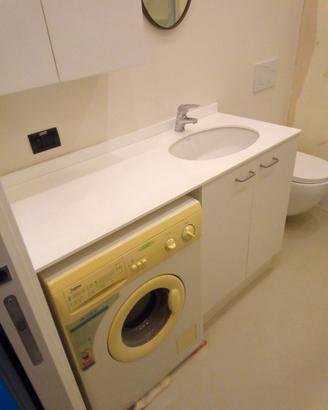 Mobile bagno 135 x 60 lavabo piano corian