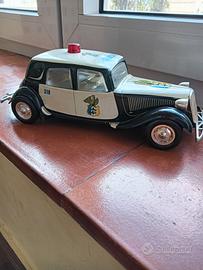 modellini auto in latta