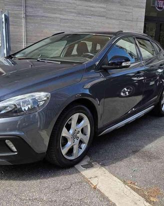 VOLVO V40 Cross Country D2 1.6 Momentum