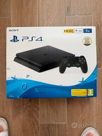PlayStation 4 (PS4) 1TB  + controller