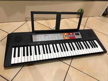Pianola Yamaha PSR-F50 