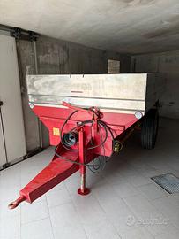 Rimorchio per trasporto uva